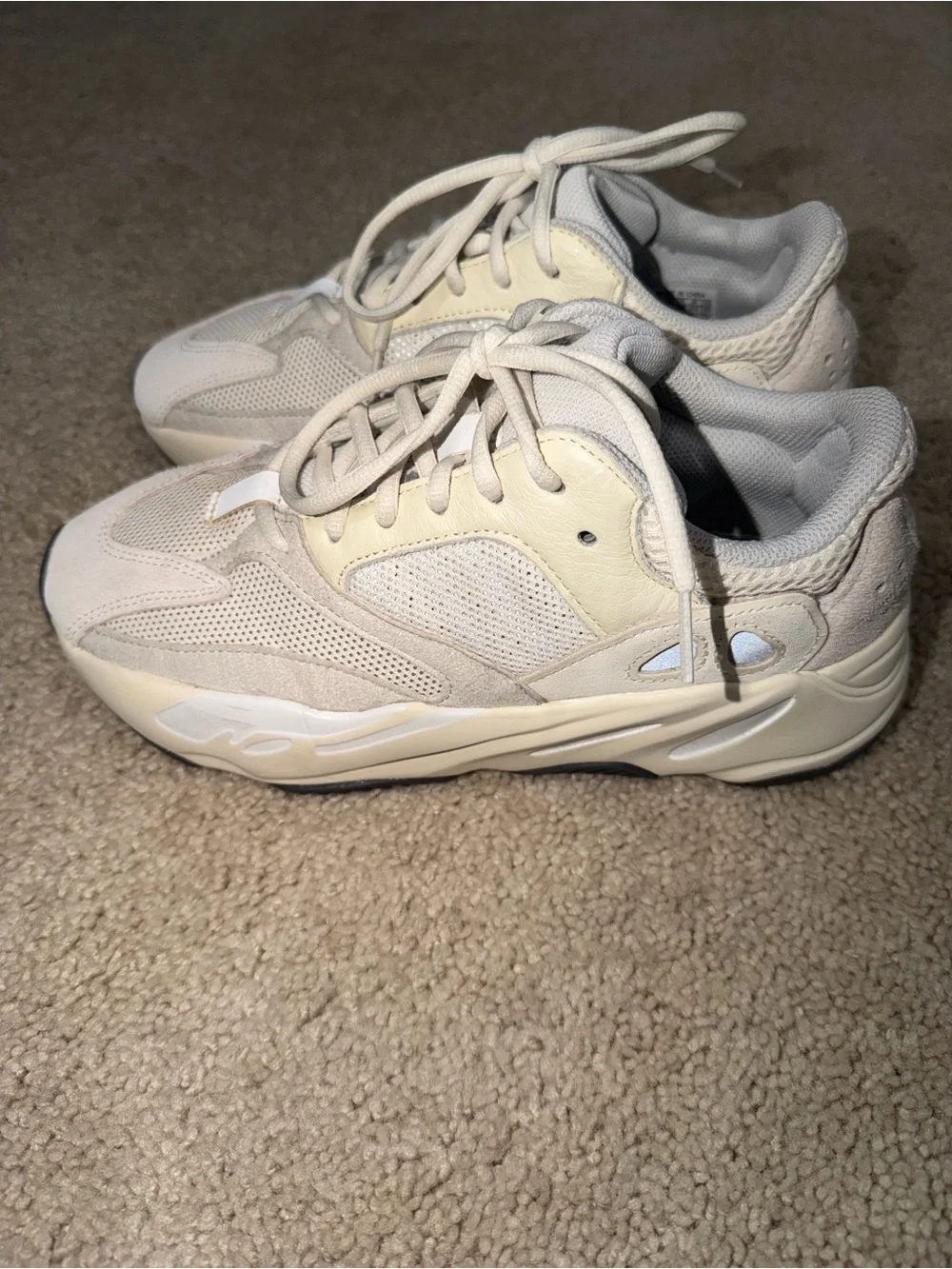 Adidas Yeezy Boost 700 Analog
